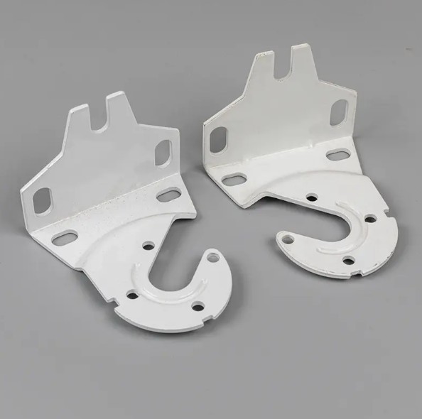 How do the structural characteristics of the Bracket for Outdoor Awning ensure its reliability in complex outdoor environments?
